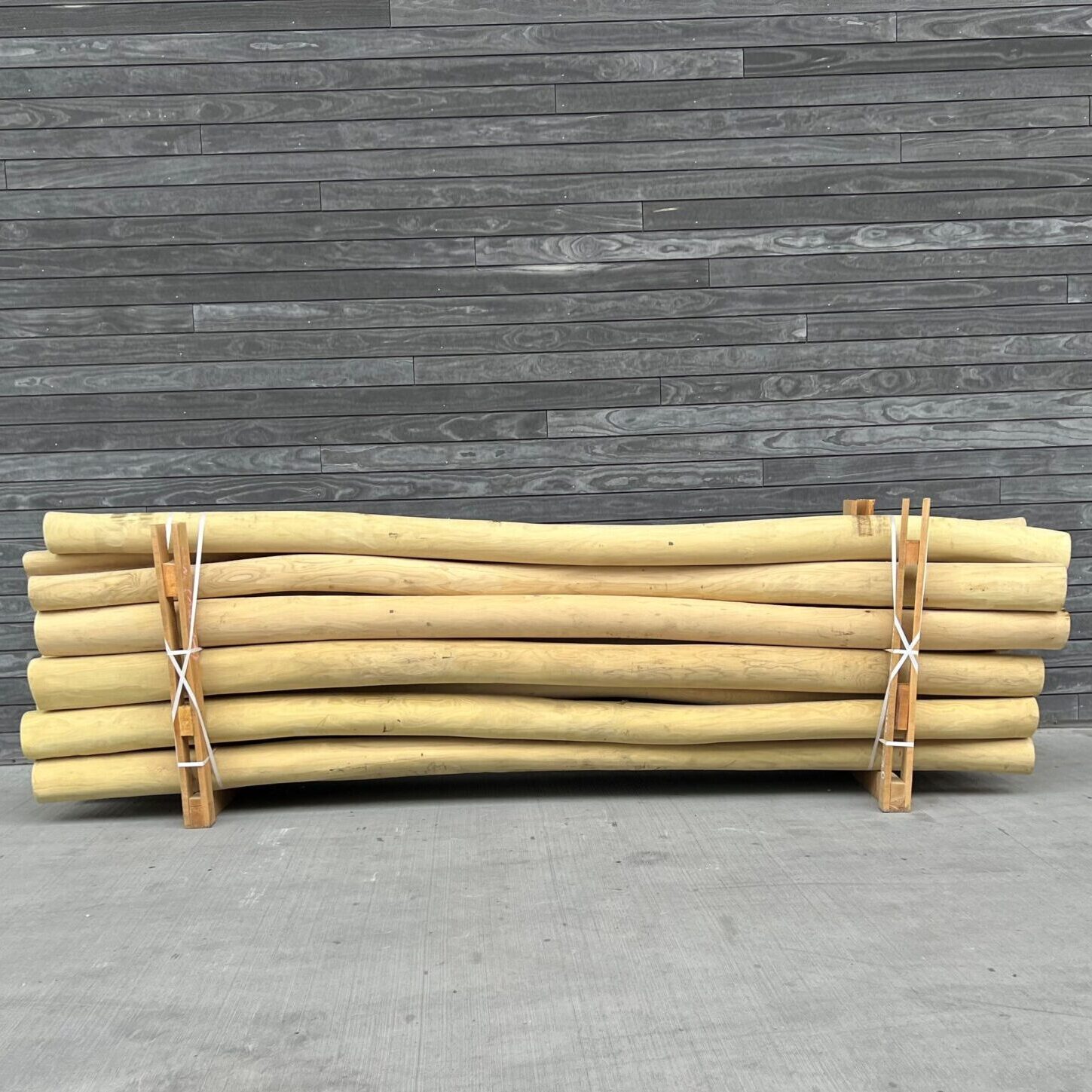 Robinie Rundholz Ø12 - 14 cm – Holzpur AG – Draussen überzeugend ...