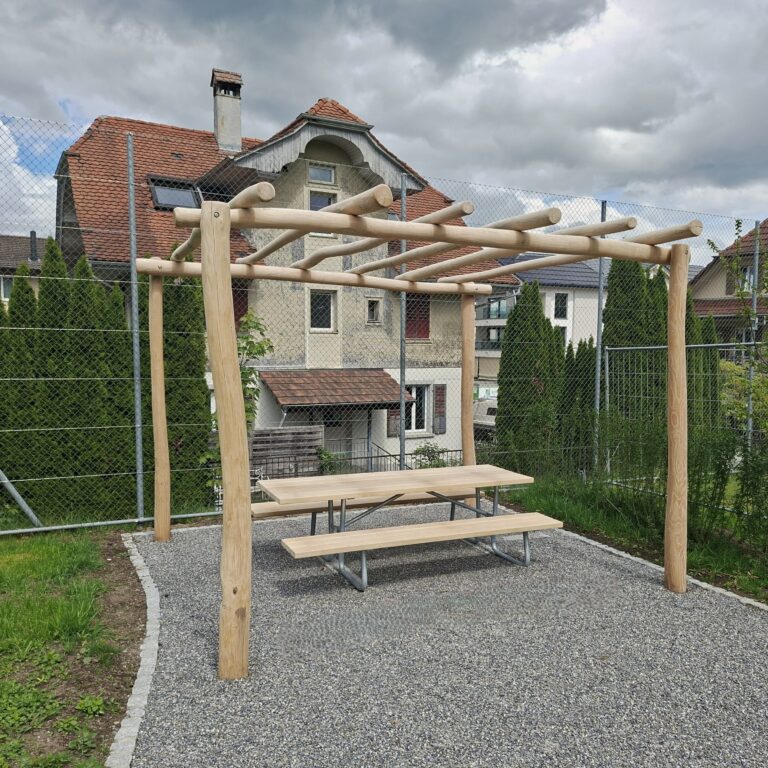 Pergola aus Robinienholz